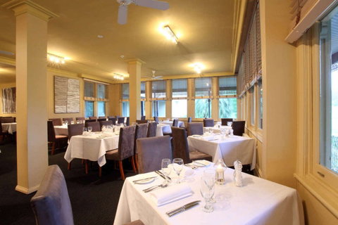Montfort's Dining Room - Tourism Guide 0