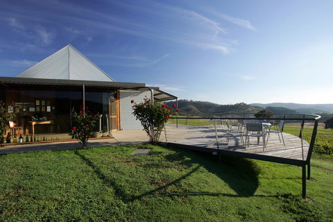 Dalwhinnie Wines - Travel Agents 1