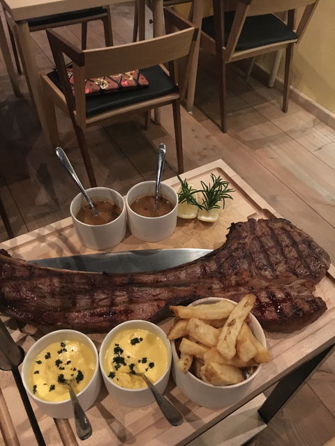 A Hereford Beefstouw - Tourism Guide 2