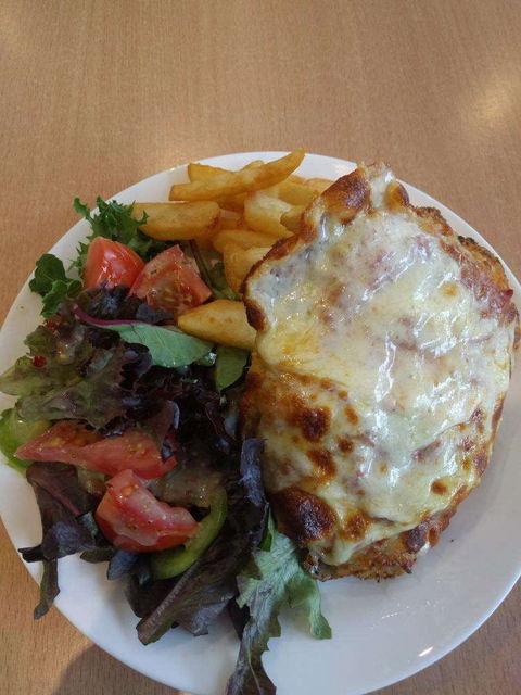 Benny's Woodfire Pizza Grill & Pasta Bar - Cruises Travel 0