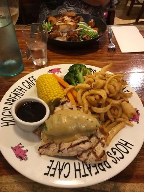 Hog's Australia's Steakhouse - Cruises Travel 0