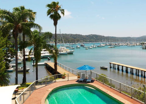 Metro Mirage Hotel Newport Restaurant & Bar - Tourism Guide 0