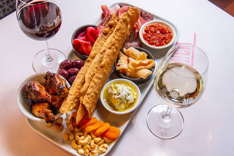 Mr Mick Cellar Door And Kitchen - Travel Agents 2