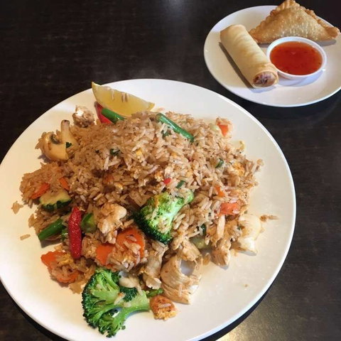 Newtown Thai - Tourism Guide 0