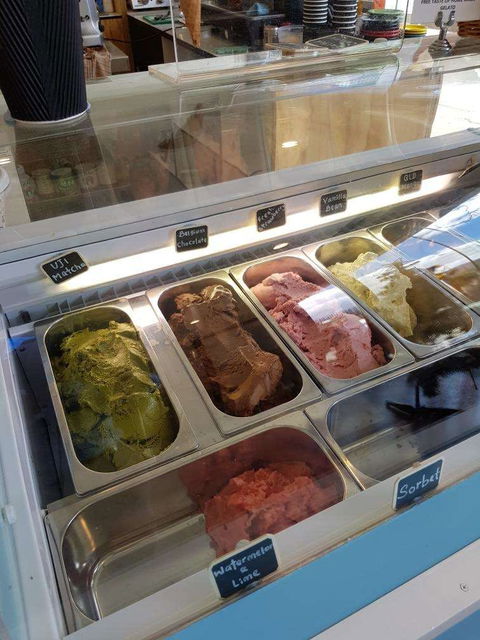 Café Crema - Travel Agents 0