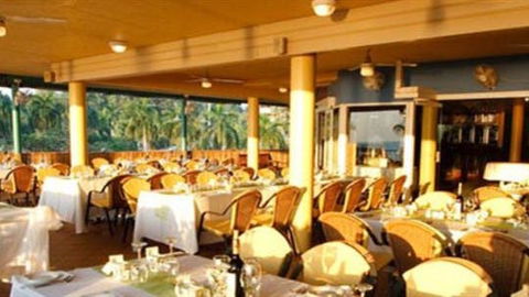 La Beach Restaurant - Travel Agents 1