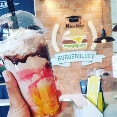 Glamorama - Travel Search 0