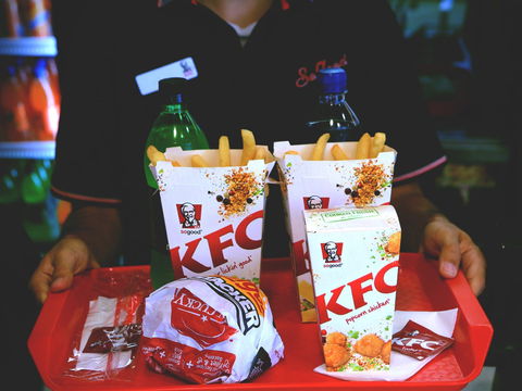 KFC - Endeavour Hills - Travel Agents 0