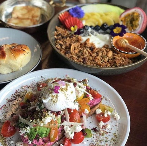 Rust Bucket - Travel Agents 0