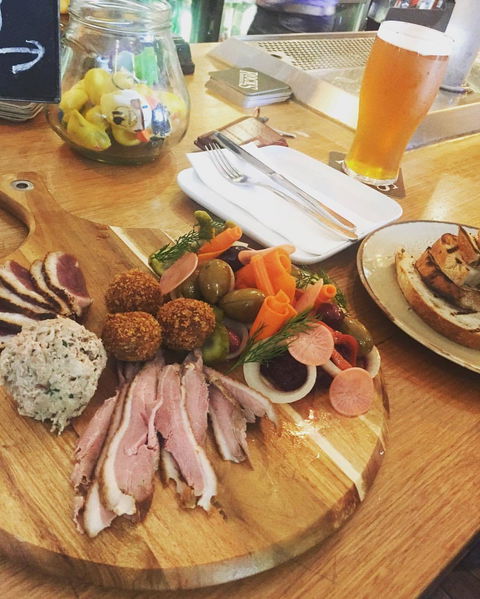 The Duck Inn Pub & Kitchen - Travel Search 0