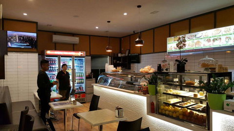 Window Cafe - Travel Search 0