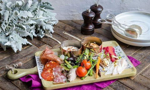 Sticky Fingers Pizzeria - Travel Search 5