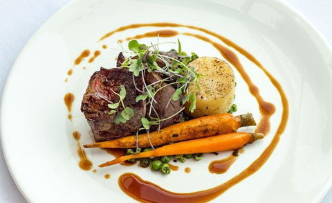 Cucina Locale Revolving Restaurant - Travel Agents 1