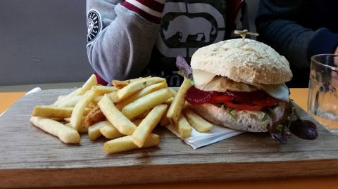 Belle Vue Cafe - Travel Agents 0