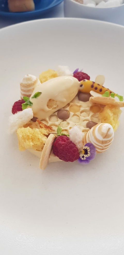 C Restaurant - Tourism Guide 31