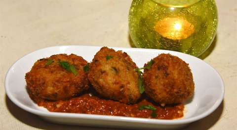 The Vale Cafe - Travel Agents 0