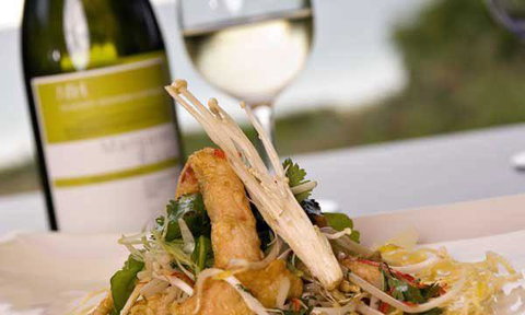 Bunkers Beach House - Travel Search 9