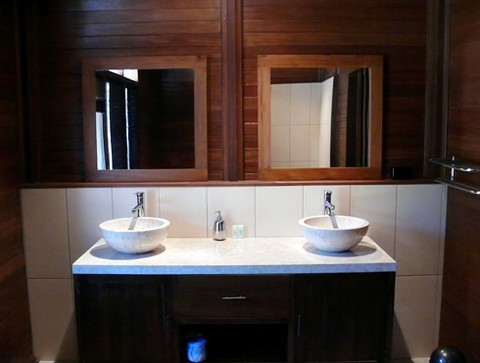 Highlander Tavern, Restaurant & Bar - Travel Agents 2