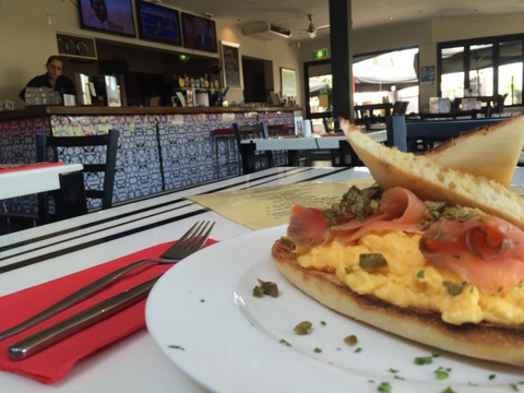 Dolly’s Bar & The Hibiscus Tavern - Travel Agents 2