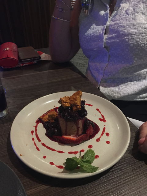 Aqua Restaurant & Bar - Travel Agents 7