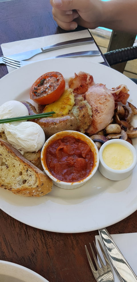 Bibesia Restaurant & Cocktail Bar - Travel Agents 5