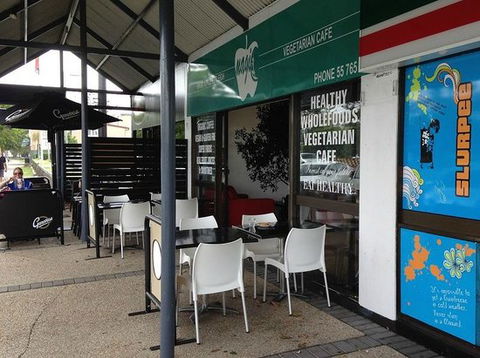 Magic Apple - Travel Agents 0