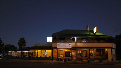 Bushrangers Bar & Brasserie - Cruises Travel 0