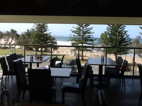 Fat Fish Beachfront Bistro - Travel Agents 0