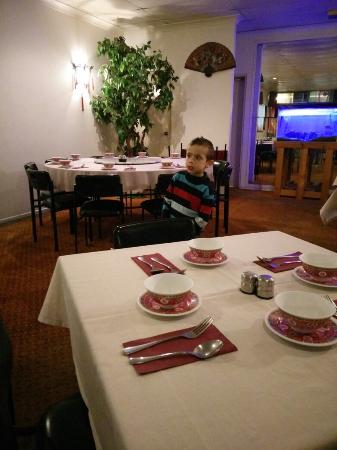 Hong Kong Seafood Restaurant - Tourism Guide 0