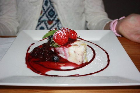 Oasis By The River Café Restaurant - Cruises Travel 0