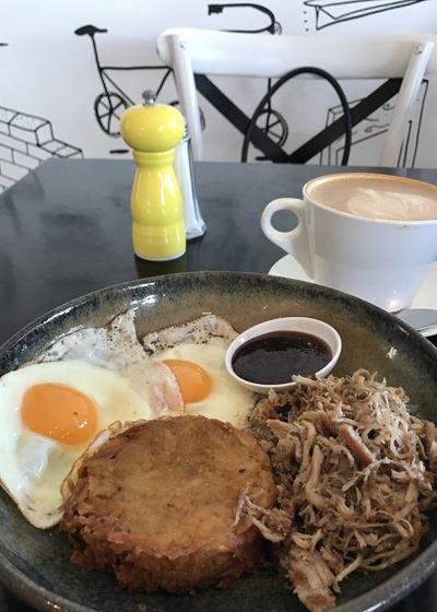 Cafe Macquarie - Tourism Guide 10