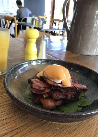 Cafe Macquarie - Tourism Guide 11