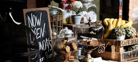 Worn-Out-Wares Cafe - Tourism Guide 1