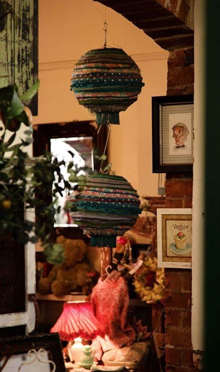 Worn-Out-Wares Cafe - Tourism Guide 4