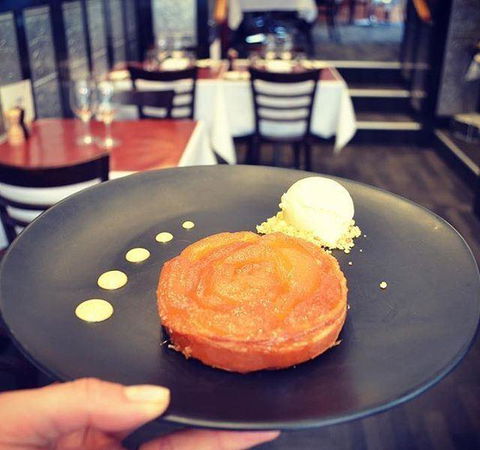 A La Bouffe Bar & Bistro - Tourism Guide 11