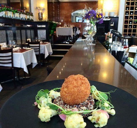 A La Bouffe Bar & Bistro - Tourism Guide 13