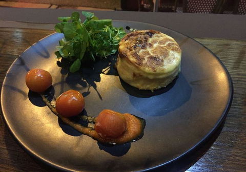A La Bouffe Bar & Bistro - Tourism Guide 20