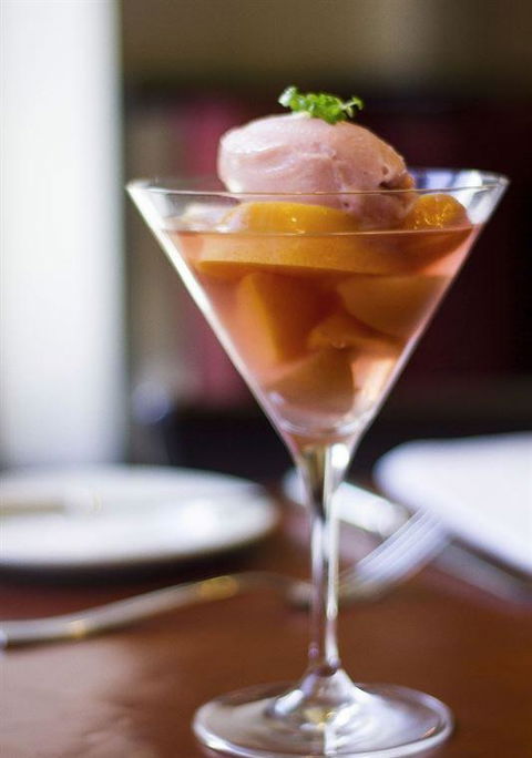 A La Bouffe Bar & Bistro - Tourism Guide 21