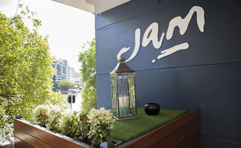 JAM - Tourism Guide 24