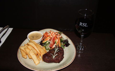 Rose Garden West Dubbo Thai Restaurant - Cruises Travel 9