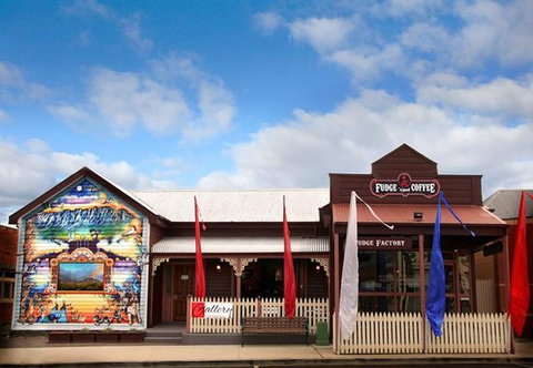 Fudge'n'Good Coffee - Tourism Guide 0