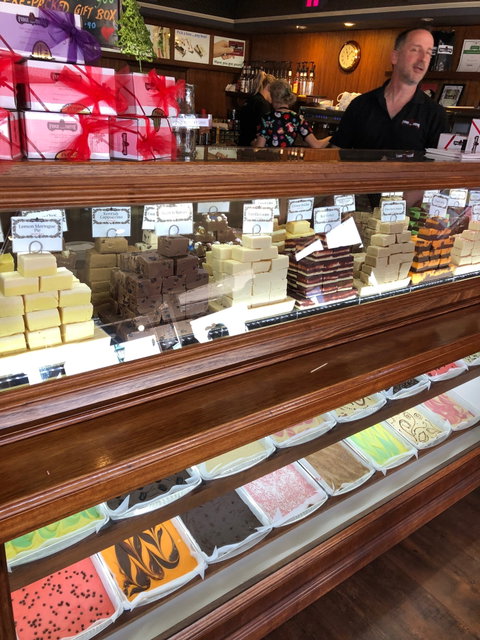 Fudge'n'Good Coffee - Tourism Guide 1