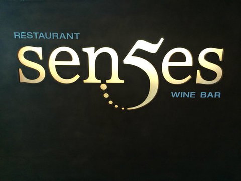 Sen5es Restaurant - Travel Agents 0