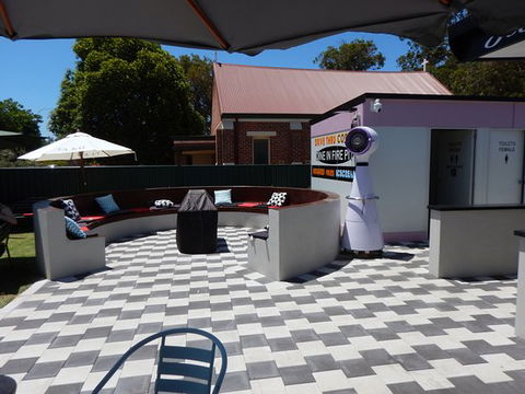 Joeys Swan Valley Diner - Travel Search 0