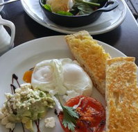 Quarterdeck Dining - Tourism Guide
