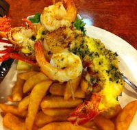 The Cray Seafood  Grill Restaurant - Cruises Travel