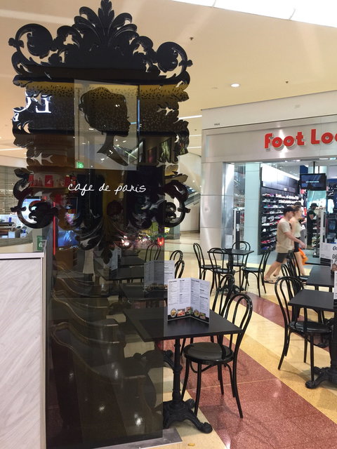 Cafe De Paris - Travel Agents 4