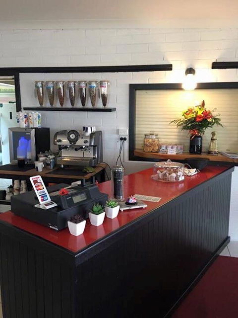 Meningie's Waterfront Cafe - Travel Agents 3
