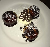 Gino's Trattoria - Tourism Guide