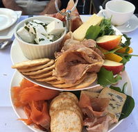 Kingfishers Cafe Restaurant - Cruises Travel